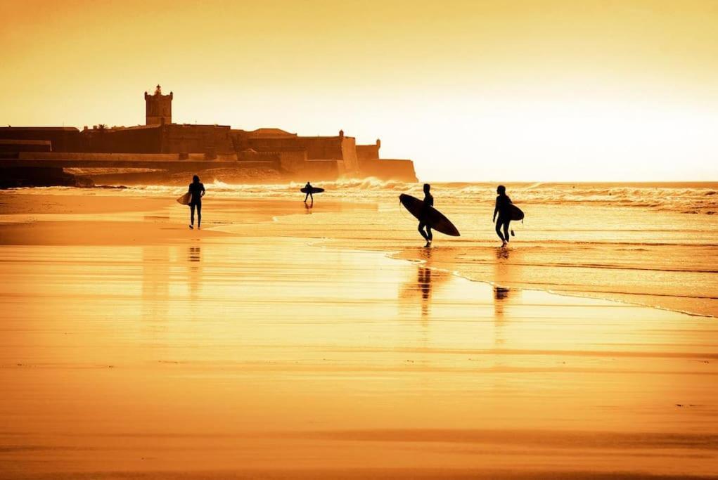 Beachome4U4 / Carcavelos Beach Parede Kültér fotó